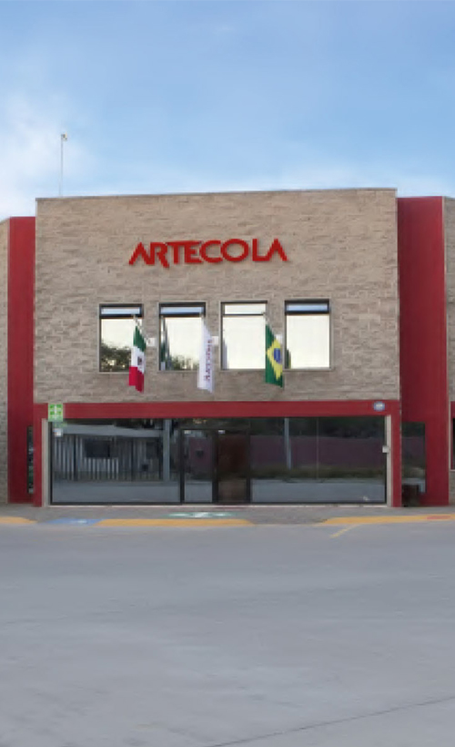 fachada-artecola1-500x820-1.jpg